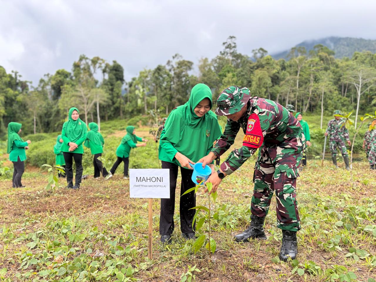 Sentuhan Alam TMMD ke-128, Penanaman dan Penamaan Pohon Jadi Simbol Kepedulian Lingkungan