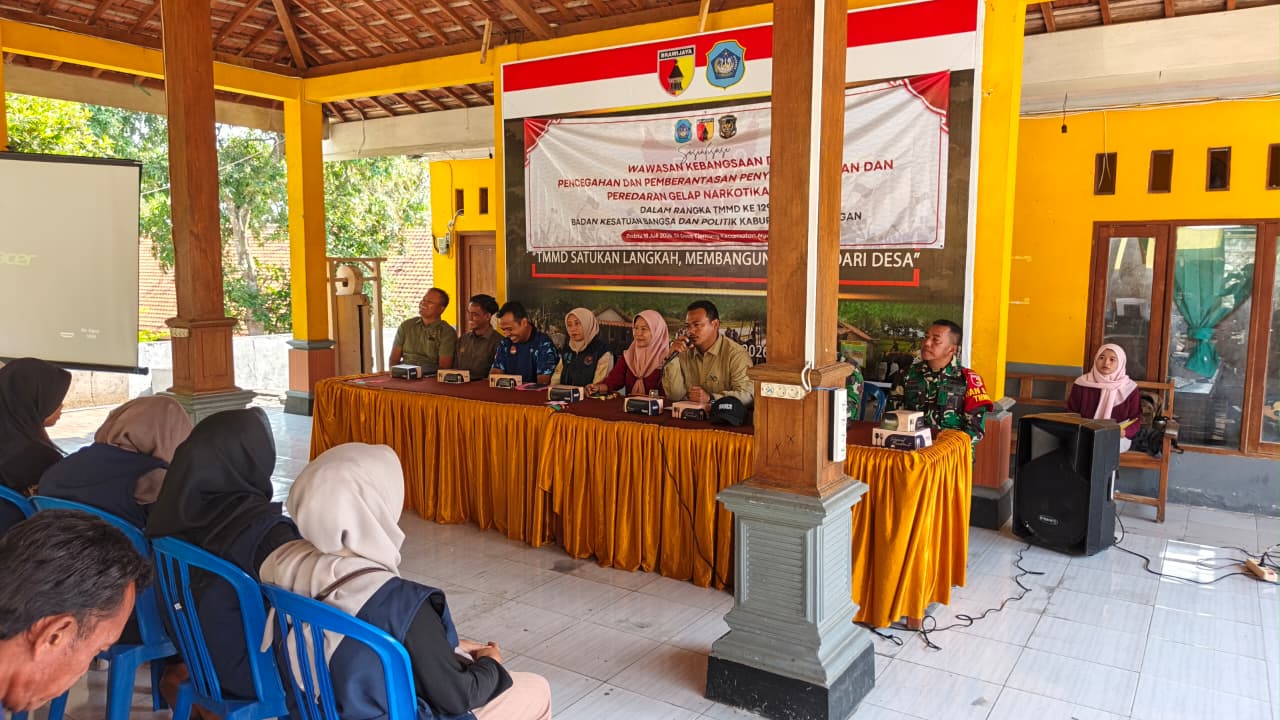 Perkuat Imunitas Desa: Satgas TMMD 129 Gelar Penyuluhan Wawasan Kebangsaan dan P4GN di Desa Tlemang