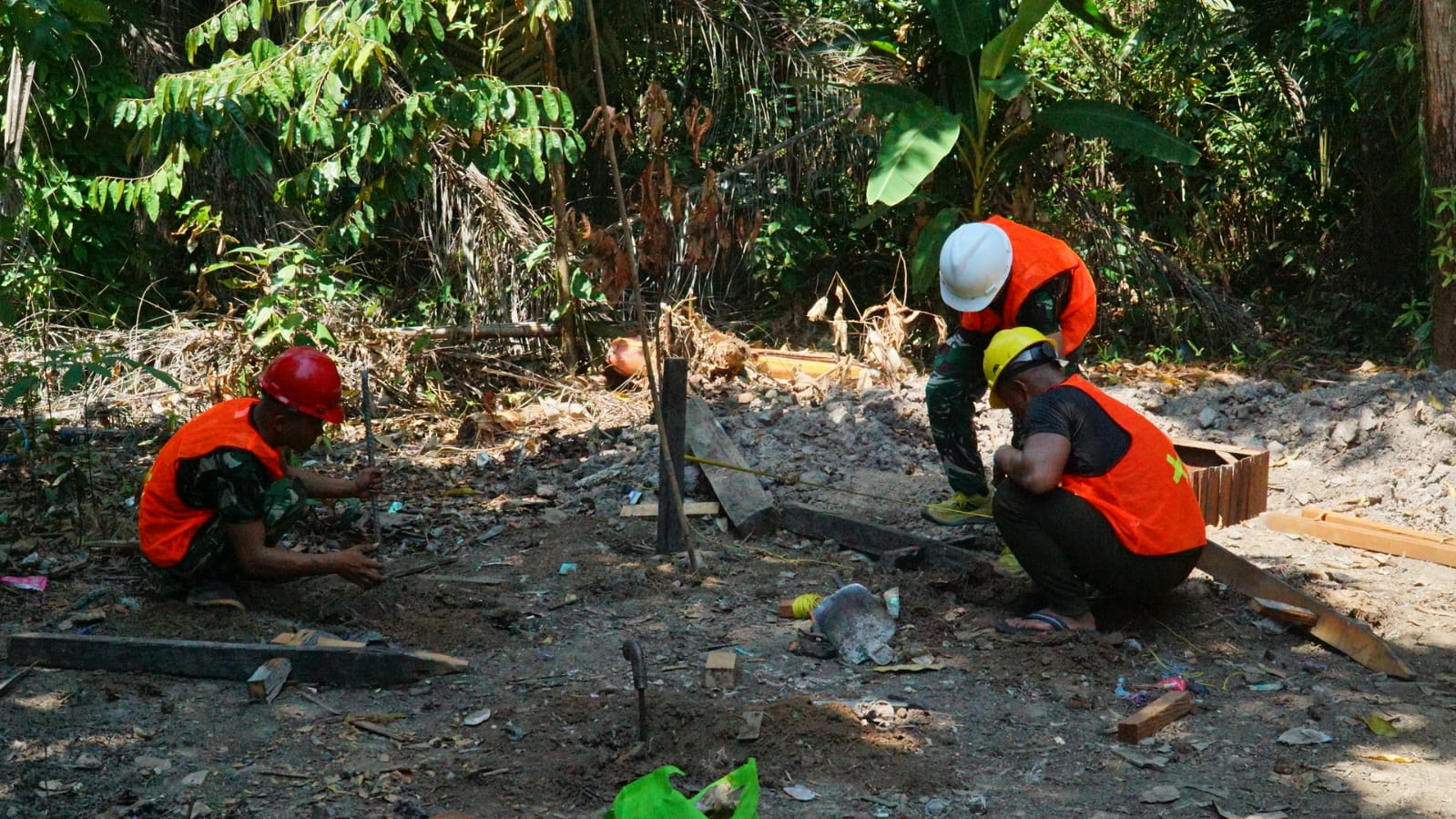 Satgas TMMD Reguler Ke-129 Utamakan Kualitas Konstruksi Kuda-Kuda MCK
