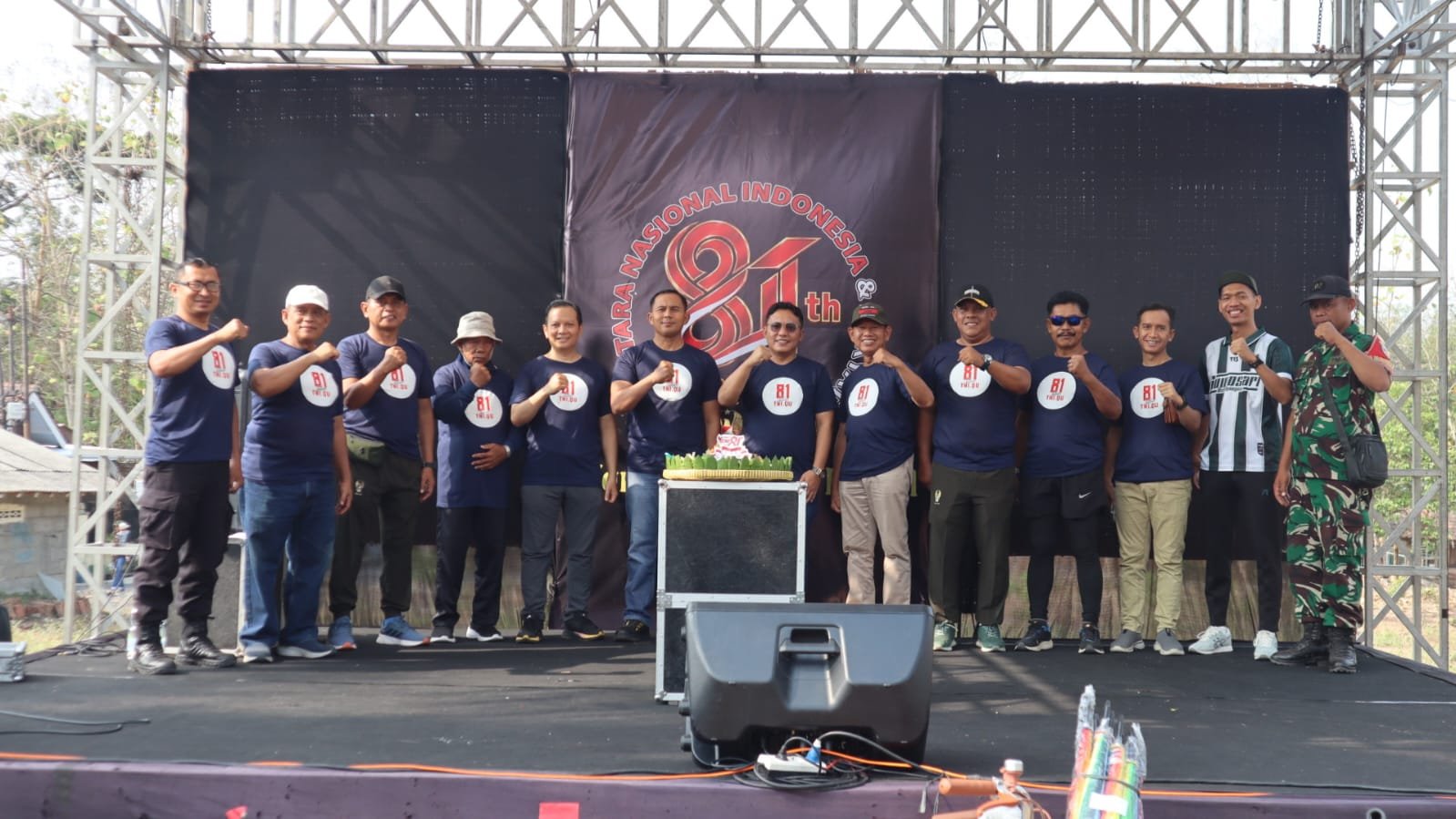 Kekuatan TNI Bersama Rakyat: Meriahkan HUT ke-81 Lewat Jalan Sehat dan Senam