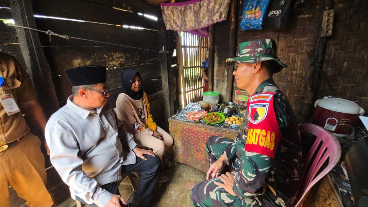 TNI Hadirkan Perubahan Melalui Bantuan RTLH bagi Warga Desa Taji