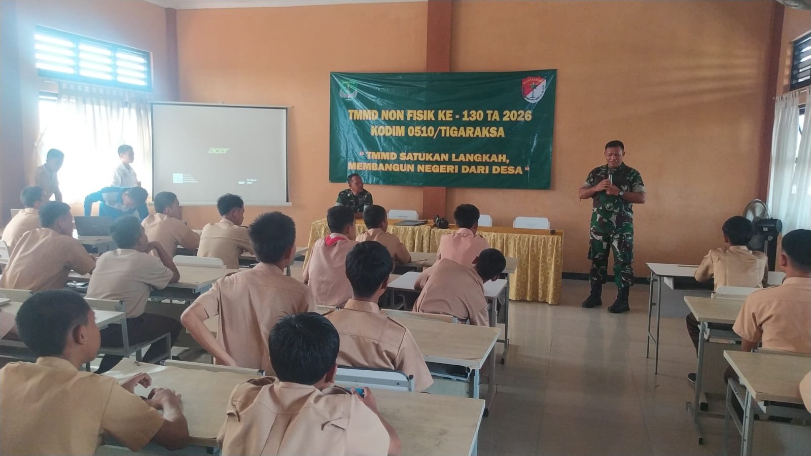 Pendidikan Karakter Melalui Penyuluhan Kebangsaan di SMKN 11 Tigaraksa