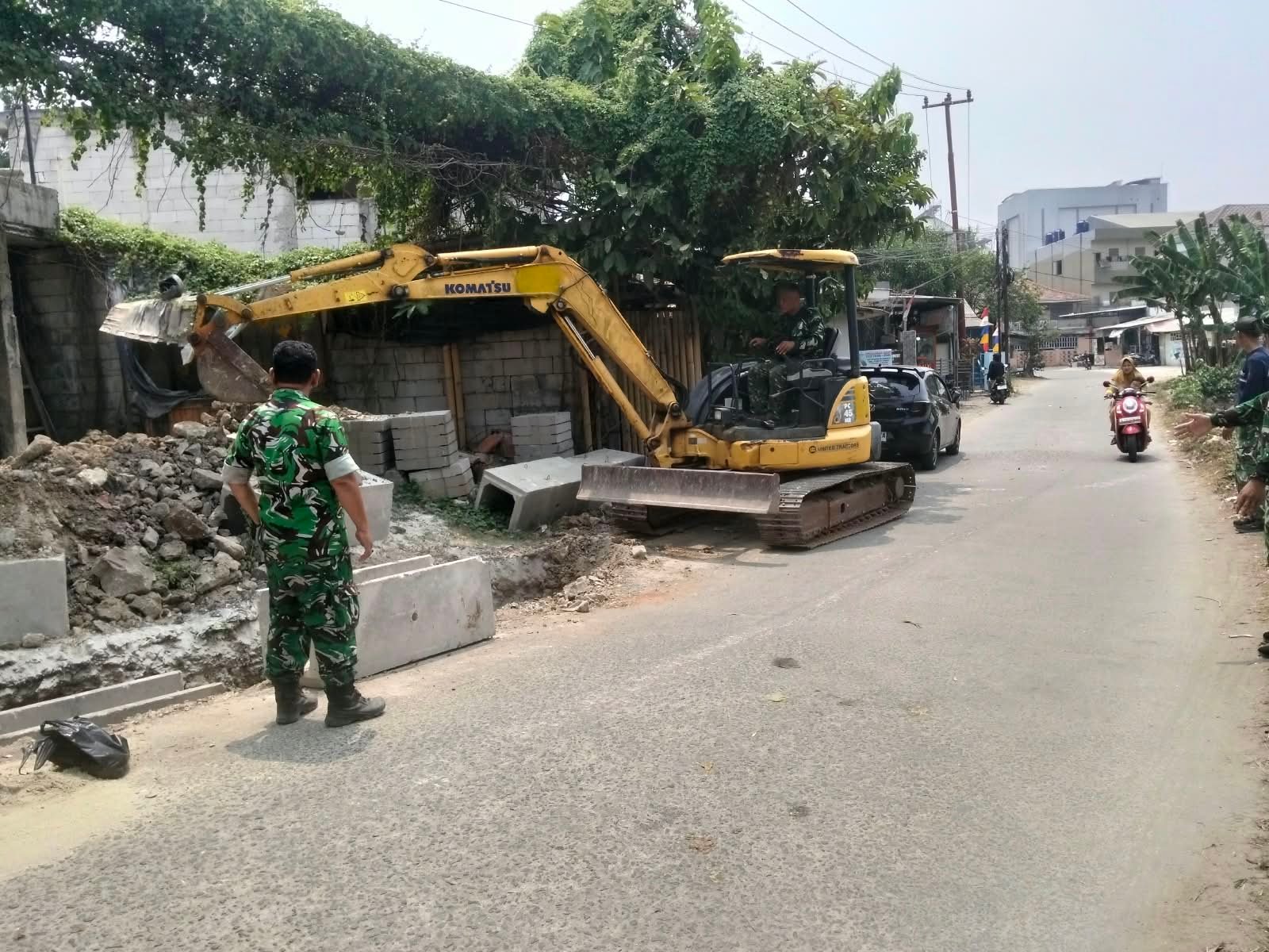 Satgas TMMD ke-130 Tingkatkan Infrastruktur Desa dengan Saluran U-Ditch