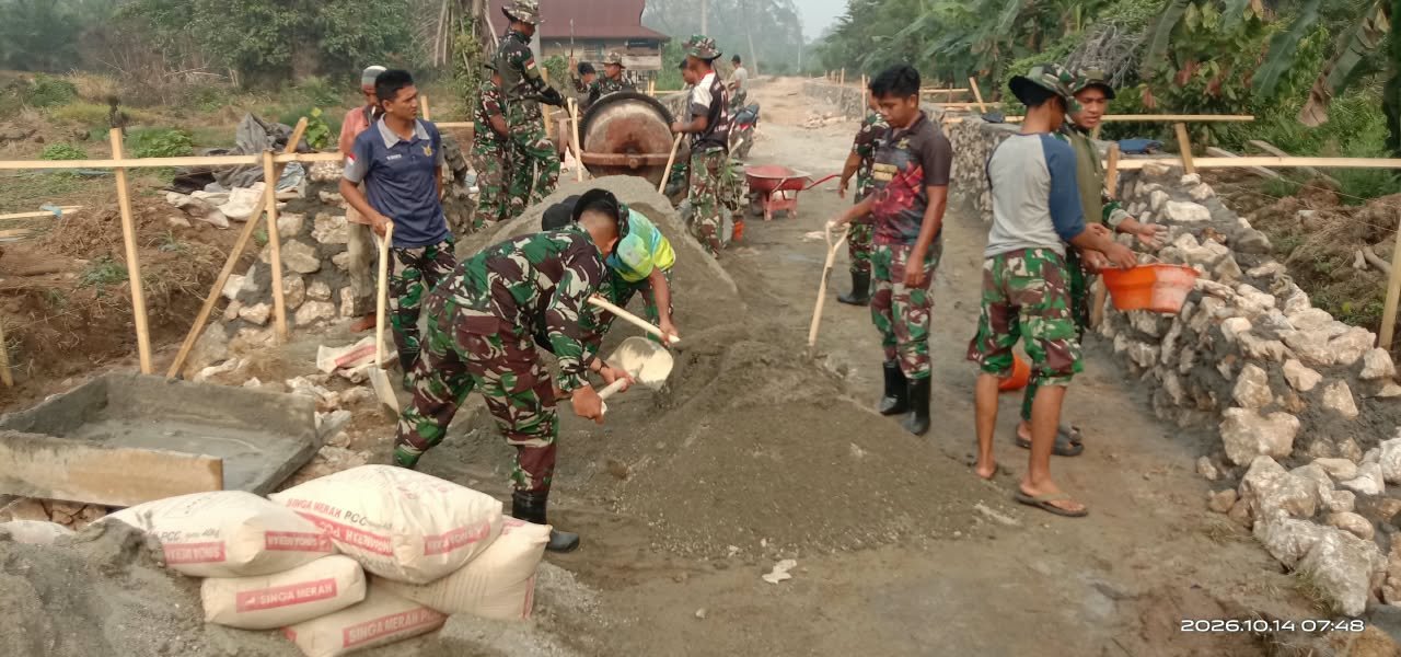 Kolaborasi Warga Parumpanai dan TNI Percepat Pembangunan Jalan Berbasis Gotong Royong