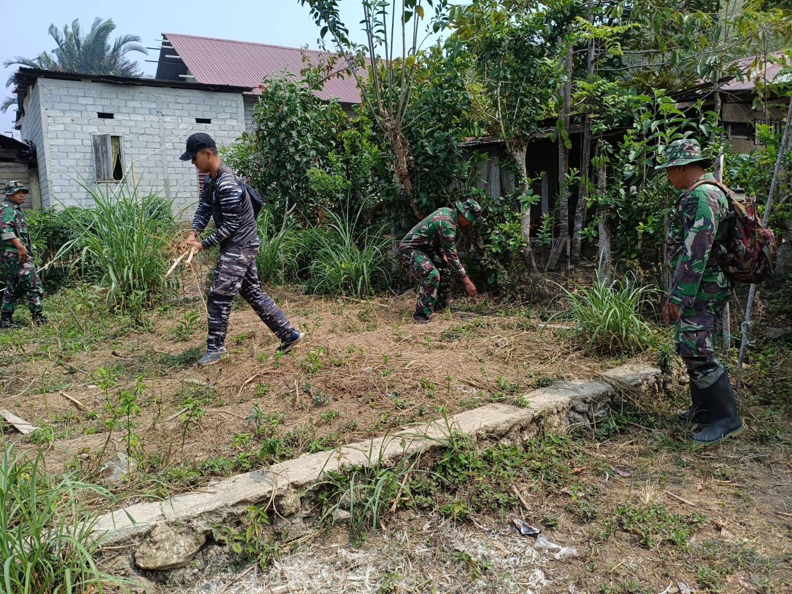 Satgas TNI Awali Pembangunan Sumur Bor untuk Warga Pamona