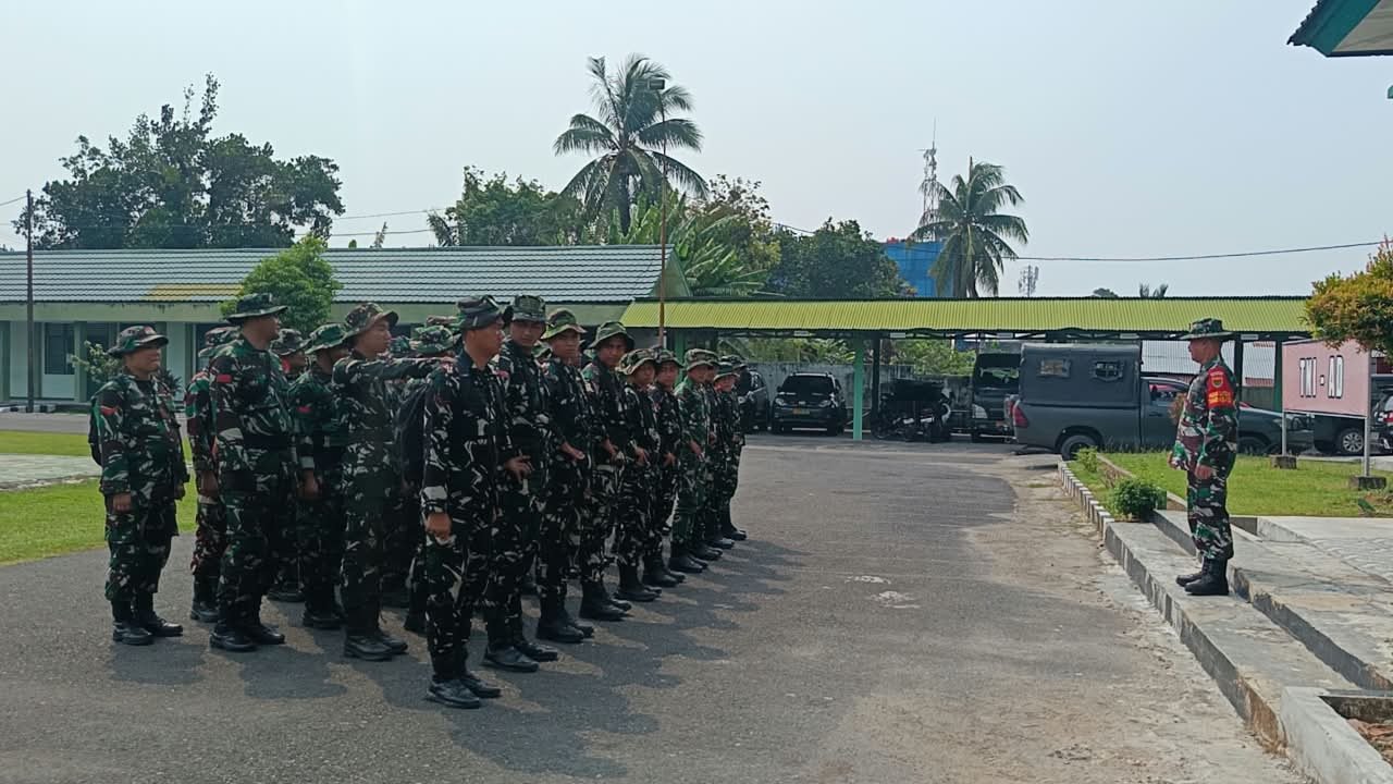 Kolonel Azhari Ingatkan Prajurit TNI Utamakan Keselamatan Saat TMMD ke-130