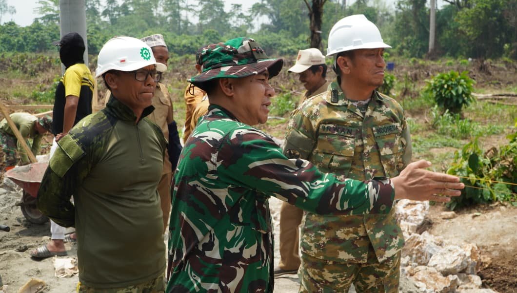 Masyarakat Luwu Timur Dapat Manfaat Ganda dari Program TMMD ke-130