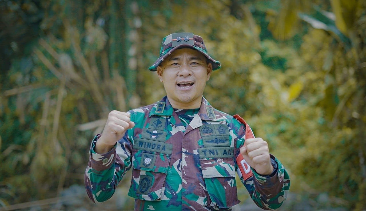 Keakraban TNI dan Warga Terjalin Melalui Obrolan Kopi di TMMD Luwu Timur