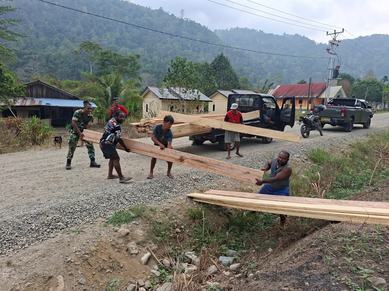 Kampung Yamboi Berkolaborasi dengan TNI Memulai Proyek Pembangunan TMMD