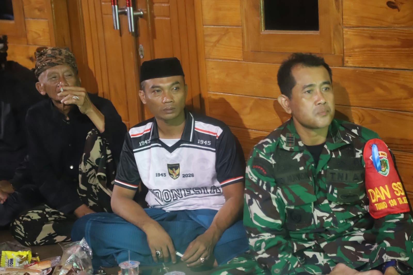 Satgas TMMD Gelar Nonton Bareng Sepak Bola, Ciptakan Kebersamaan di Lebak