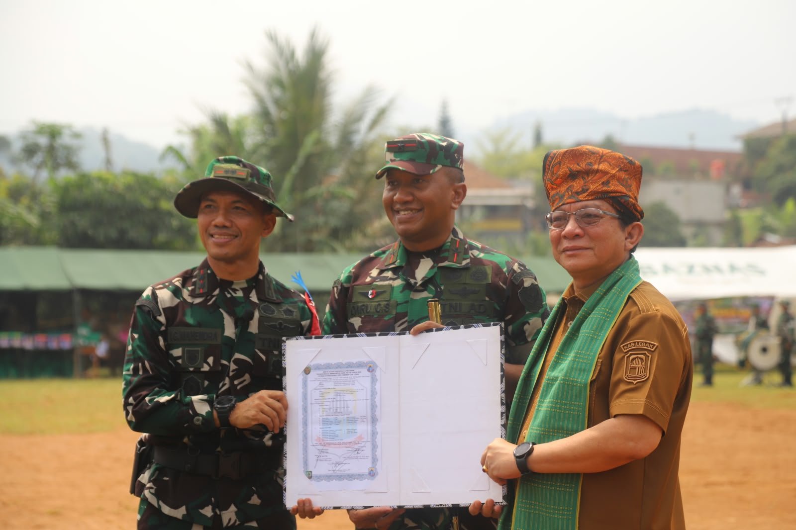 TNI dan Masyarakat Bersatu dalam TMMD ke-130 untuk Pembangunan Citorek Barat