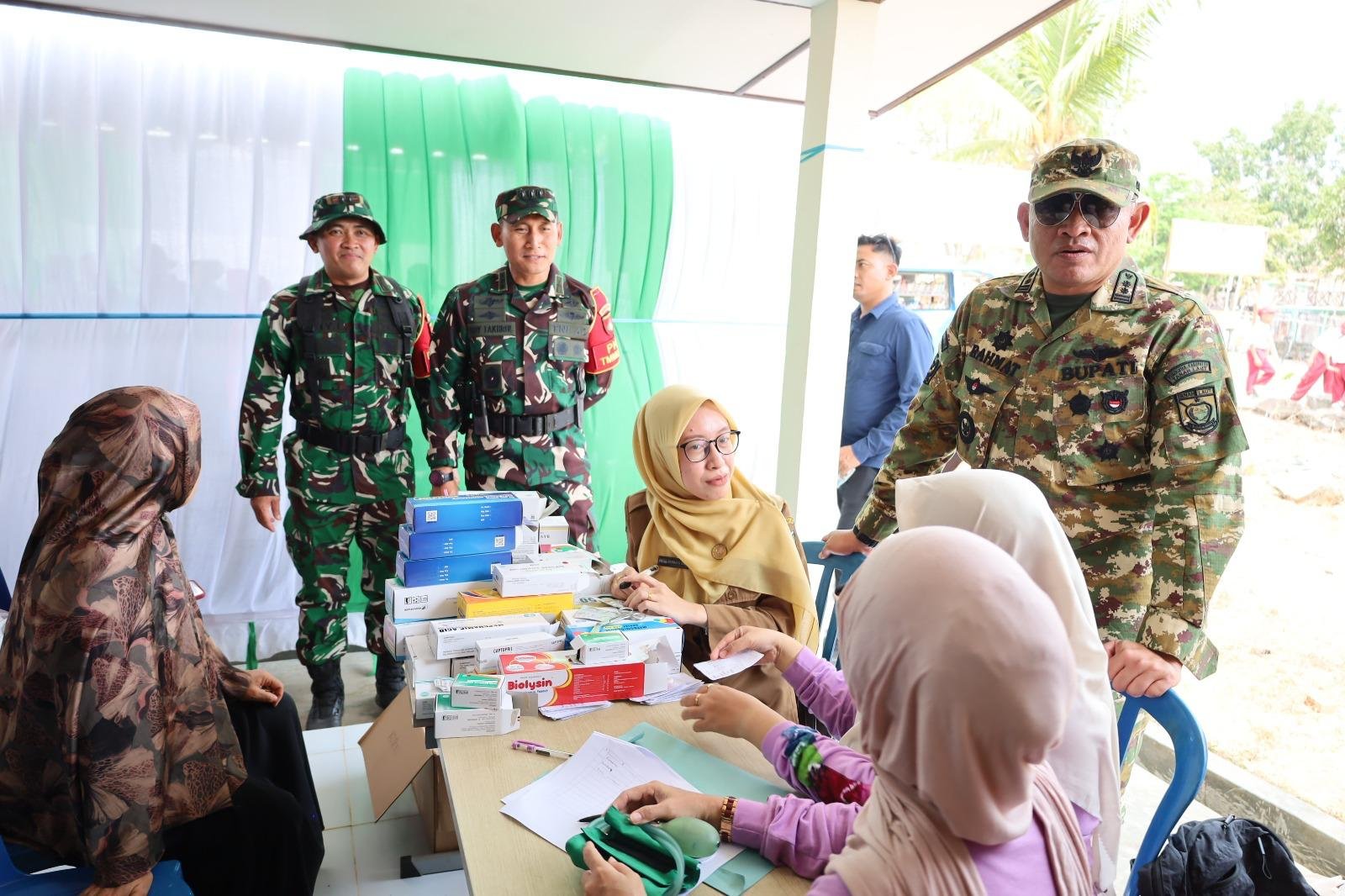 Kegiatan Sosial dan Bazar Mempererat Kolaborasi TNI dan Masyarakat di Tanah Laut