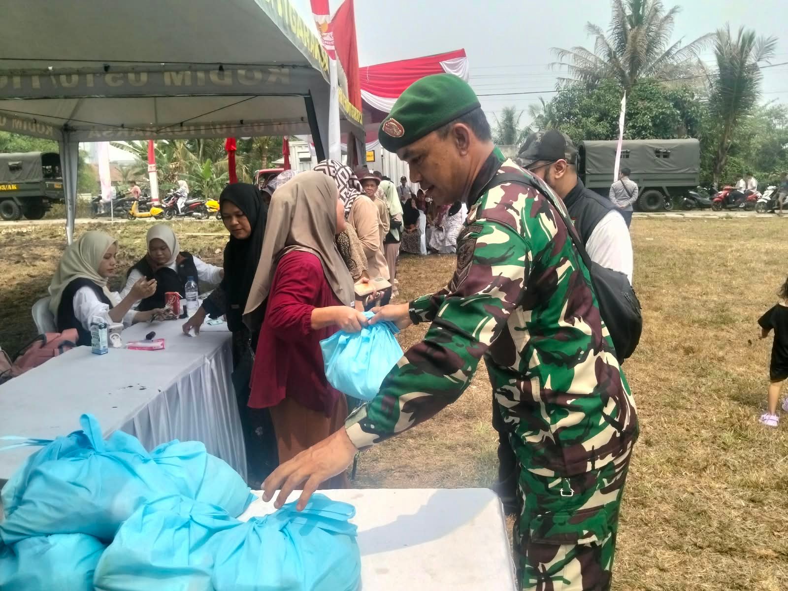 Kehangatan Komunitas Sambut Program Pangan Terjangkau di TMMD Ke-130